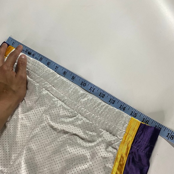 Vintage 90s Colosseum Athletics LA Lakers Basketball Shorts Men's S - Picture 6 of 8